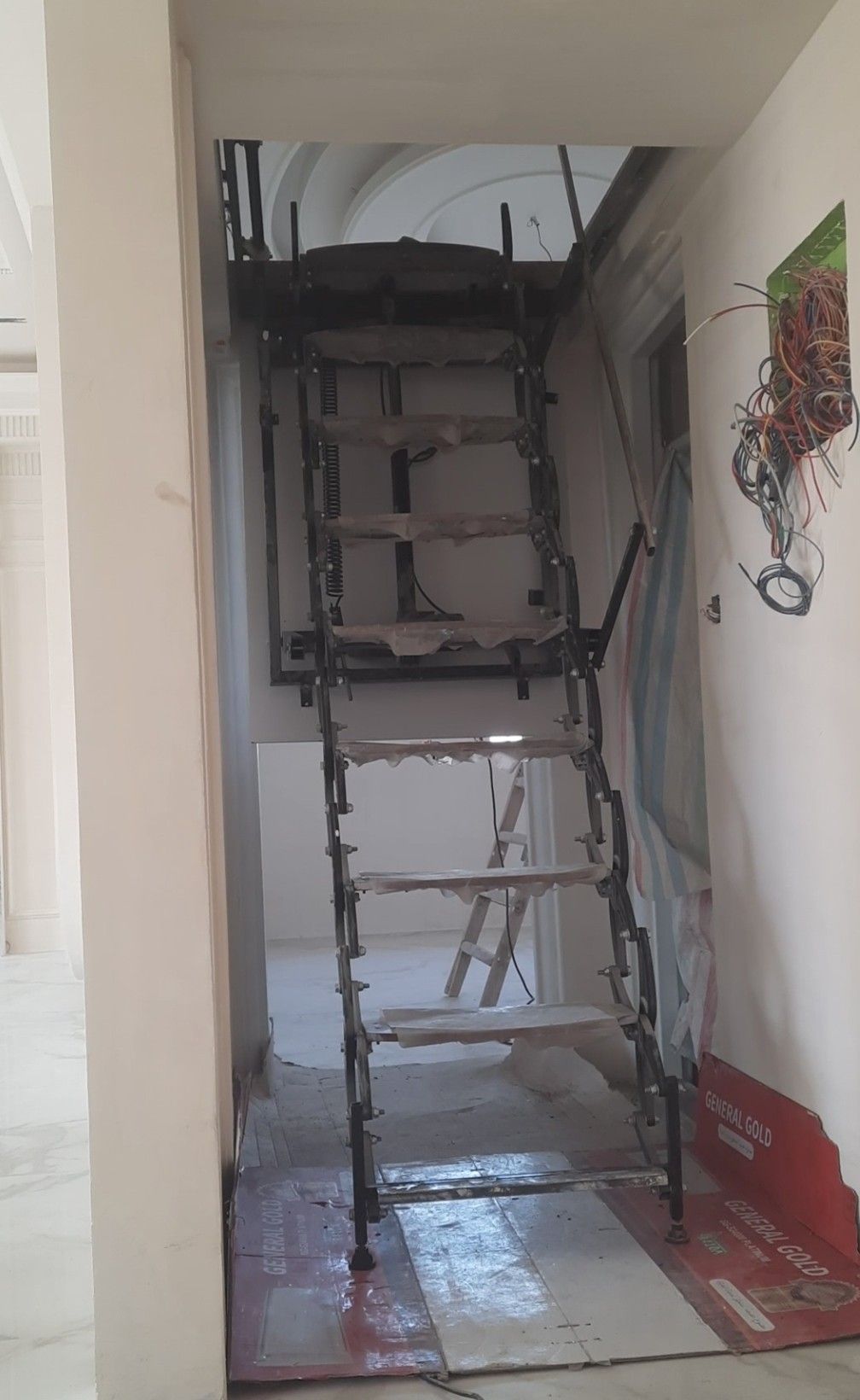 جاینگزین پله گرد round stair substitution